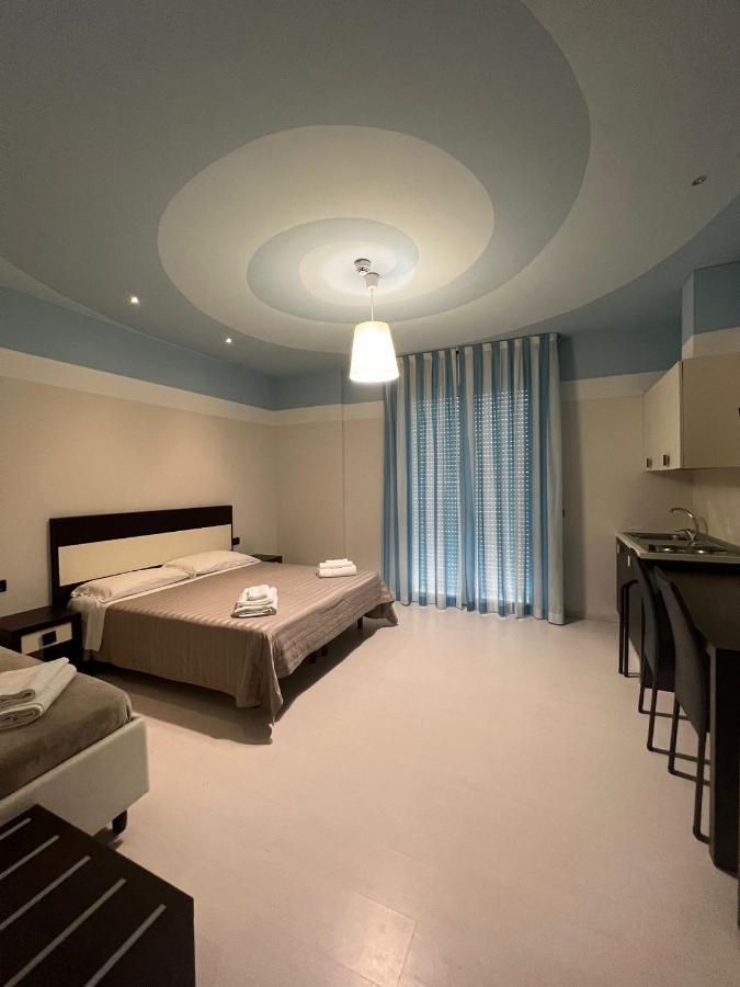 Hotel Leonardo Чезенатико Экстерьер фото